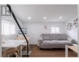 42 LAWRENCE STREET - 29