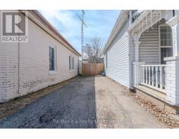 42 LAWRENCE STREET - 4