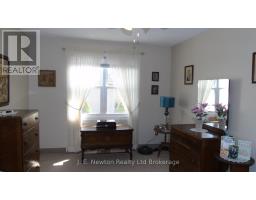 58 SERES DRIVE - 15