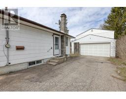 63 CATHCART STREET - 32