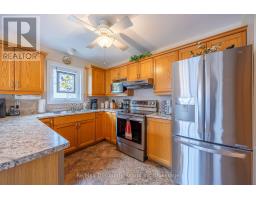 18 JONES CRESCENT - 12