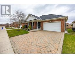 18 JONES CRESCENT - 2