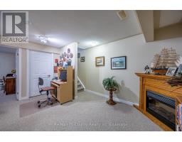 18 JONES CRESCENT - 21