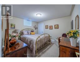 18 JONES CRESCENT - 23