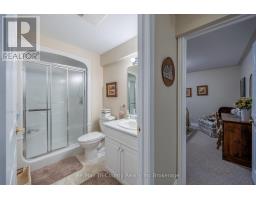 18 JONES CRESCENT - 24