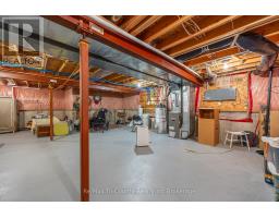 18 JONES CRESCENT - 25