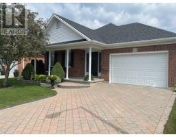 18 JONES CRESCENT - 27