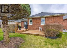 18 JONES CRESCENT - 4