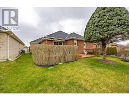 18 JONES CRESCENT - 7