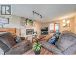 113 LYNDALE CRESCENT - 11