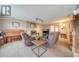 113 LYNDALE CRESCENT - 12