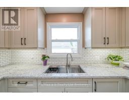 113 LYNDALE CRESCENT - 16