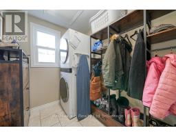 113 LYNDALE CRESCENT - 21