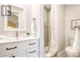 113 LYNDALE CRESCENT - 26