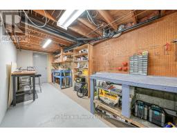 113 LYNDALE CRESCENT - 45