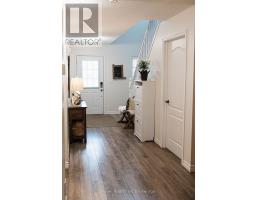 632 CRAWFORD CRESCENT - 4