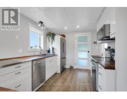 407 MAIN STREET - 11