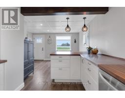 407 MAIN STREET - 7