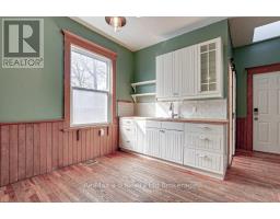 1026 TRAFALGAR STREET - 9