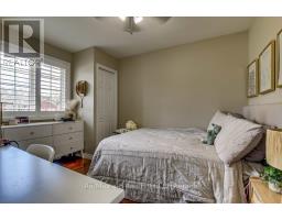 27 AMBER DRIVE - 16