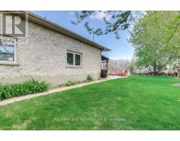 27 AMBER DRIVE - 31