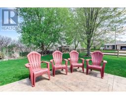 27 AMBER DRIVE - 33