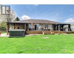 27 AMBER DRIVE - 38