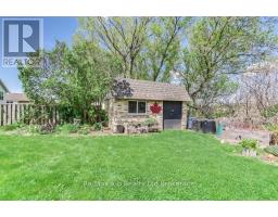 27 AMBER DRIVE - 39