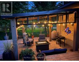 27 AMBER DRIVE - 44