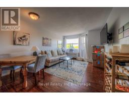 46 - 64 HIAWATHA ROAD - 13