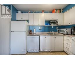 46 - 64 HIAWATHA ROAD - 19