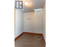 60 WELLINGTON STREET N - 21