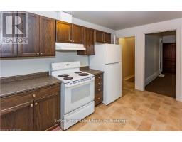 60 WELLINGTON STREET N - 9