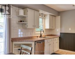 415 LAMPMAN PLACE - 26