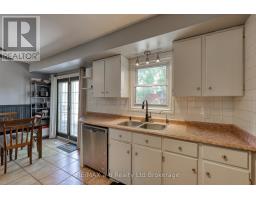 415 LAMPMAN PLACE - 29