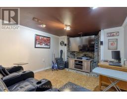 415 LAMPMAN PLACE - 39