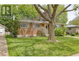 415 LAMPMAN PLACE - 4