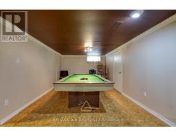 415 LAMPMAN PLACE - 41