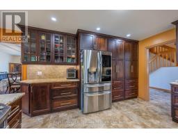 44 DEMEYERE AVENUE - 10