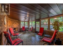 44 DEMEYERE AVENUE - 16