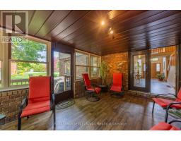 44 DEMEYERE AVENUE - 17