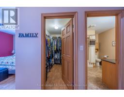 44 DEMEYERE AVENUE - 18