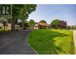 44 DEMEYERE AVENUE - 3