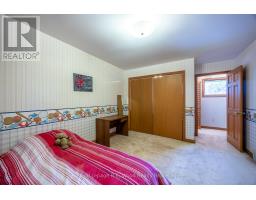 44 DEMEYERE AVENUE - 32
