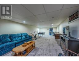 44 DEMEYERE AVENUE - 40