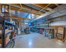 44 DEMEYERE AVENUE - 42