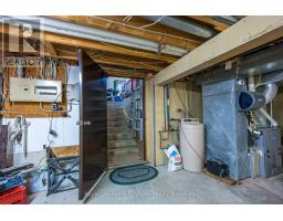44 DEMEYERE AVENUE - 45