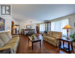 44 DEMEYERE AVENUE - 6