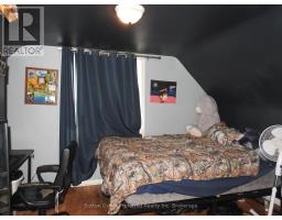 116 SUNNYSIDE AVENUE - 18