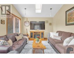38 CAVANAUGH CRESCENT - 12